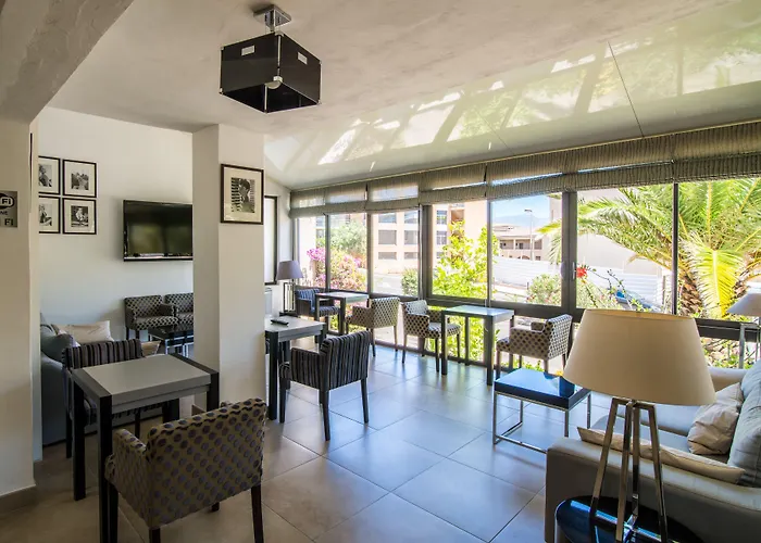 Le Mariana 3*