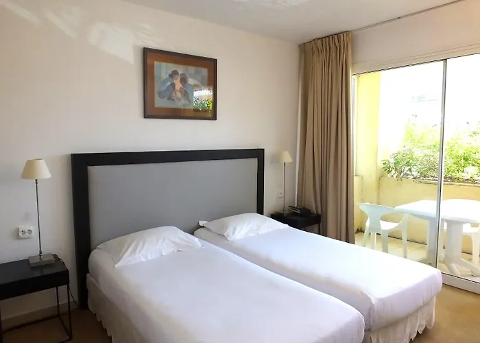 Le Mariana Hotel 3*