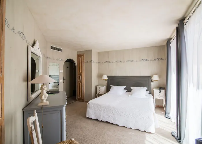 Hotel Le Mariana 3*