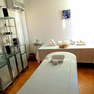 Le Mariana Hotel