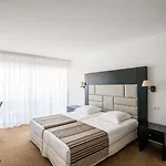 Hotel Le Mariana 3*