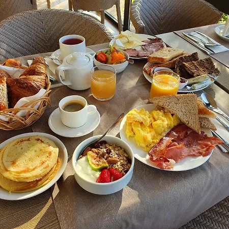 Hotel Le Mariana 3*