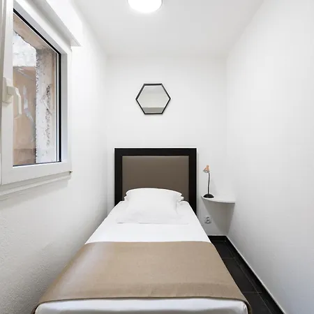 Le Mariana Hotel