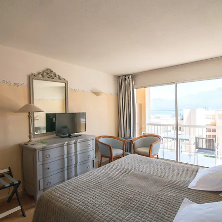 Le Mariana Отель