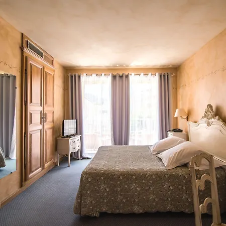 Le Mariana 3* Кальви