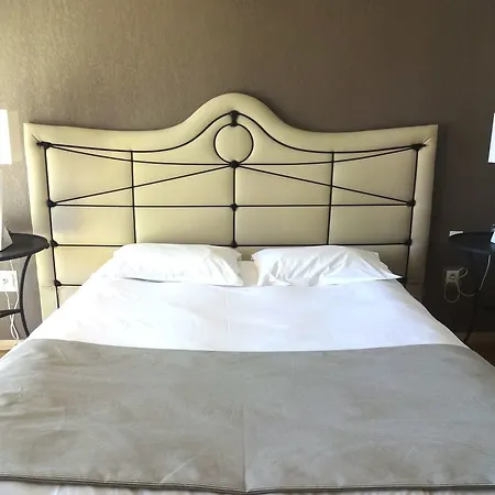 Отель Le Mariana 3*