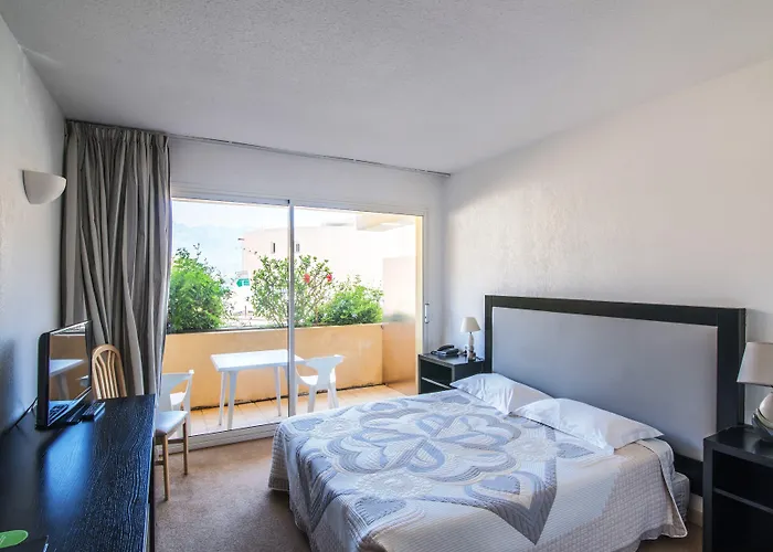 Le Mariana 3* Calvi (Corsica)